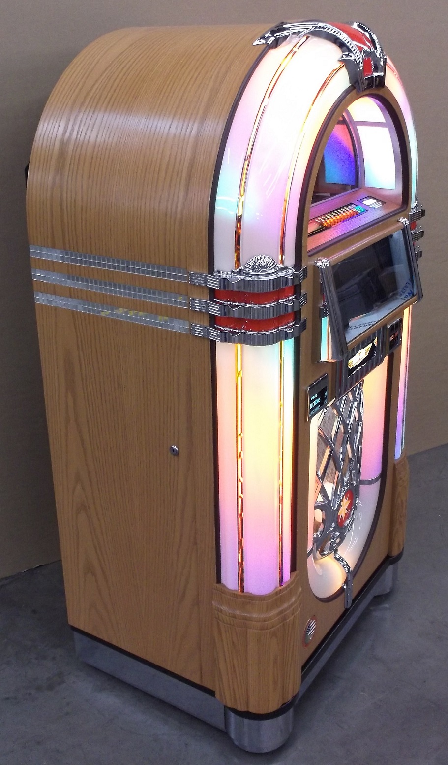 ROCKOLA Nostalgic CD Bubbler Jukebox for sale OAK FINISH! COINOP